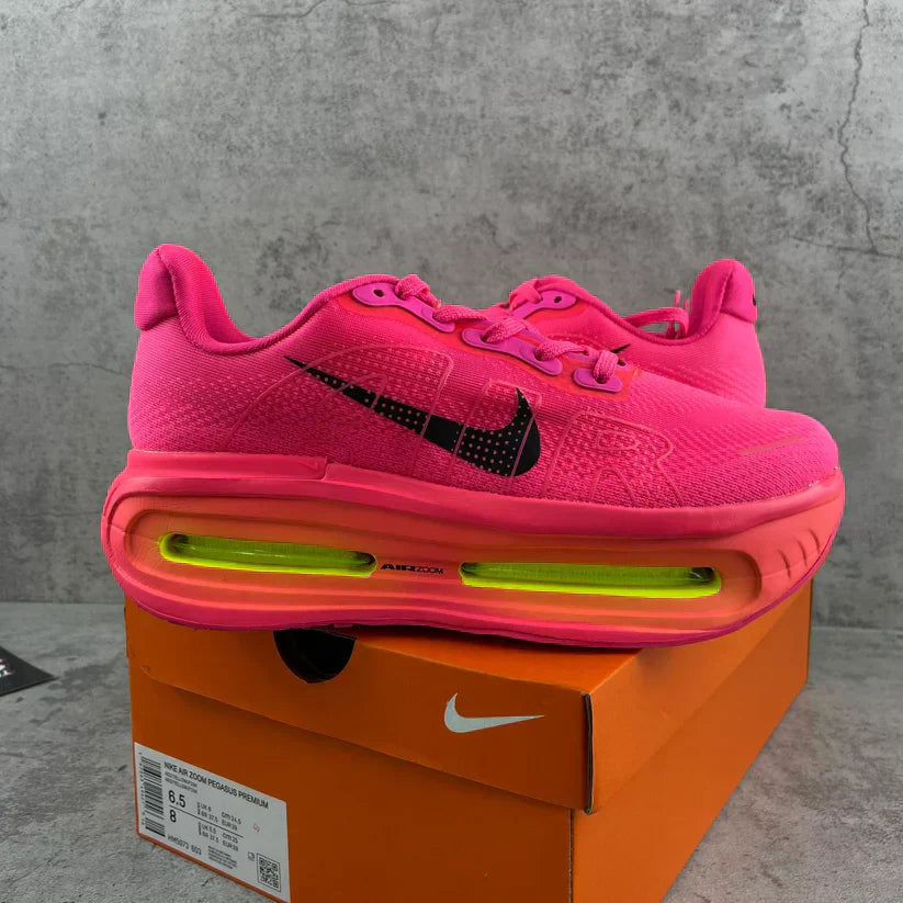 Nike Vomero Premium Hyper Pink